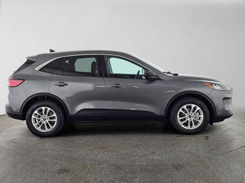 Used 2022 Ford Escape SE AWD/4WD image 2