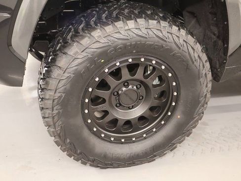 New 2026 Toyota Tundra Limited AWD/4WD image 7