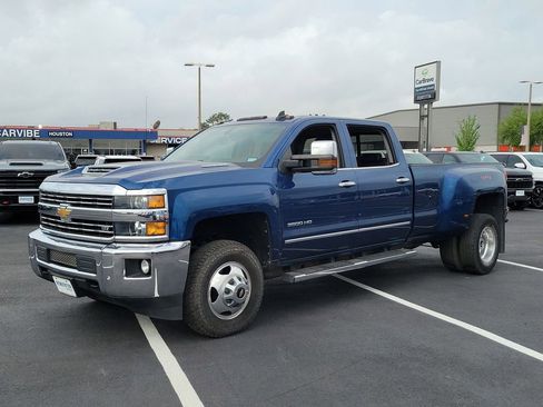 Used 2018 Chevrolet Silverado 3500 LTZ w/ Duramax Plus Package image 13