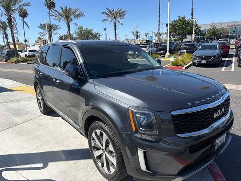 Used 2022 Kia Telluride S FWD image 16