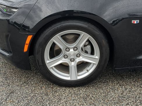 Used 2022 Chevrolet Camaro LT RWD image 10