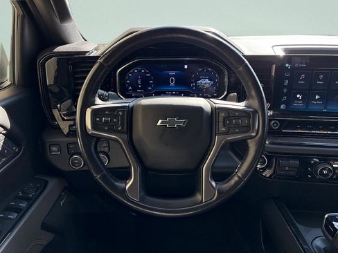 Used 2022 Chevrolet Silverado 1500 ZR2 w/ Technology Package AWD/4WD image 19