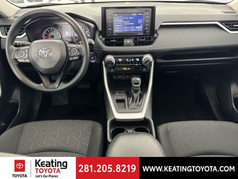 Certified 2021 Toyota RAV4 XLE w/ Convenience Package FWD image 23