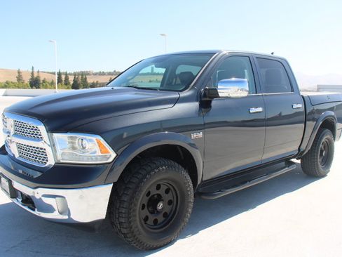 Used 2015 RAM 1500 Laramie w/ Convenience Group AWD/4WD image 7