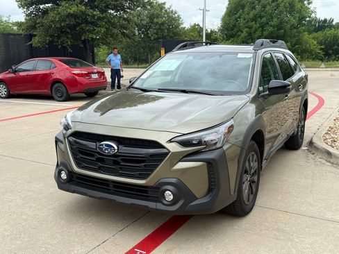 Used 2025 Subaru Outback Onyx Edition AWD/4WD image 1