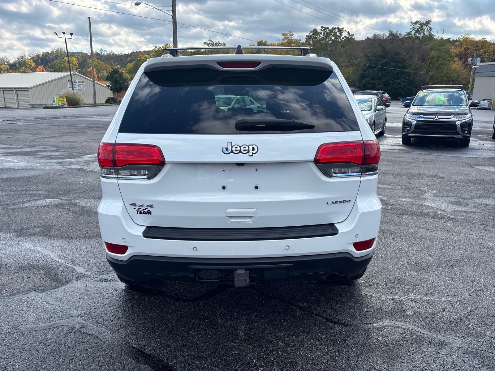 Used 2017 Jeep Grand Cherokee Laredo w/ Quick Order Package 23E AWD/4WD image 6
