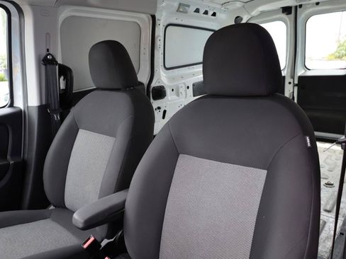 Used 2018 RAM ProMaster City Tradesman FWD image 6