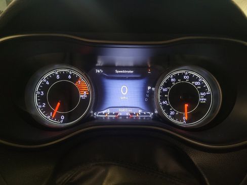 Used 2020 Jeep Cherokee Limited AWD/4WD image 23