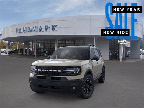 New 2025 Ford Bronco Sport Outer Banks w/ Outer Banks Tech Package+ image 2