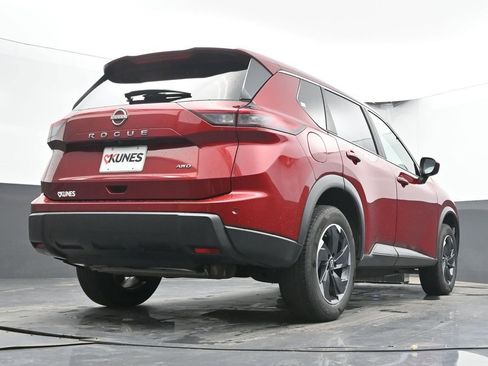 Used 2025 Nissan Rogue SV AWD/4WD image 51