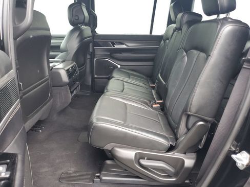 Used 2023 Jeep Wagoneer Series III w/ Preferred Equipment Group AWD/4WD image 24