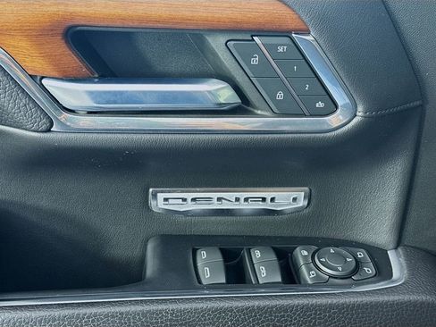 Used 2022 GMC Sierra 1500 Denali w/ Denali Reserve Package image 20