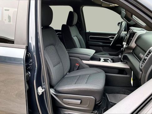 New 2026 RAM 1500 4x4 Crew Cab image 8