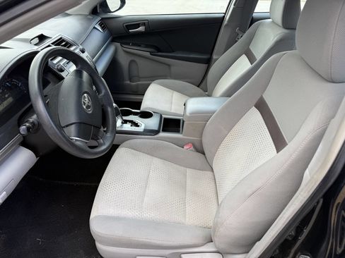 Used 2012 Toyota Camry SE image 12