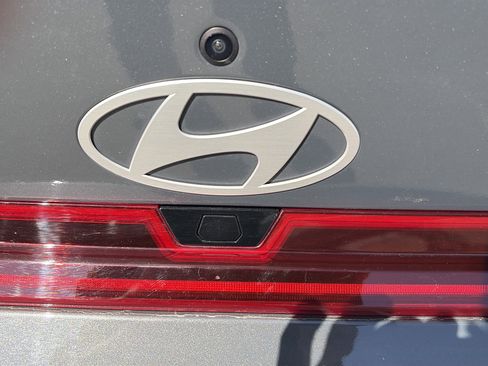 Certified 2024 Hyundai Elantra Blue FWD image 27