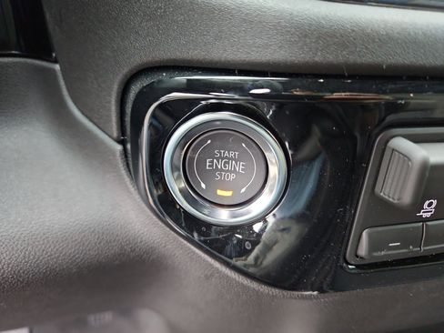 Used 2026 Chevrolet Silverado 2500 ZR2 w/ LPO, Dark Essentials Package image 19