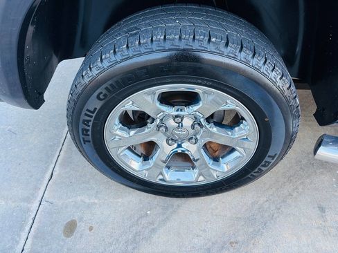 Used 2017 RAM 1500 Laramie w/ Convenience Group image 17