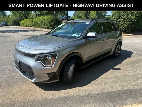 Used 2024 Kia Niro Wind w/ Wind Preserve Package FWD image 2