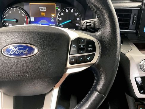 Used 2021 Ford Explorer XLT w/ Equipment Group 202A AWD/4WD image 24