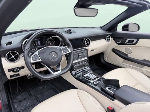 Used 2020 Mercedes-Benz SLC 300 SLC 300 w/ Premium Package image 30