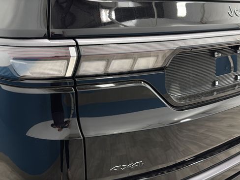 New 2026 Jeep Grand Wagoneer Limited AWD/4WD image 45