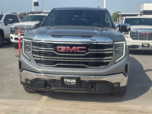 Used 2023 GMC Sierra 1500 SLT AWD/4WD image 2