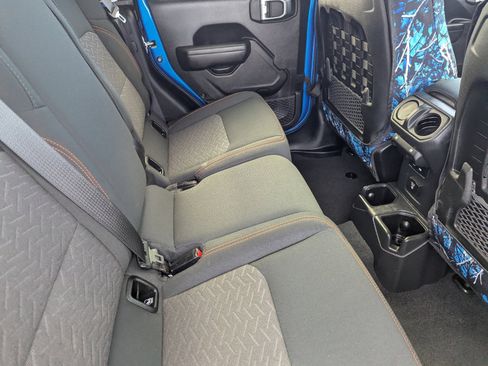 Used 2021 Jeep Gladiator Mojave image 14