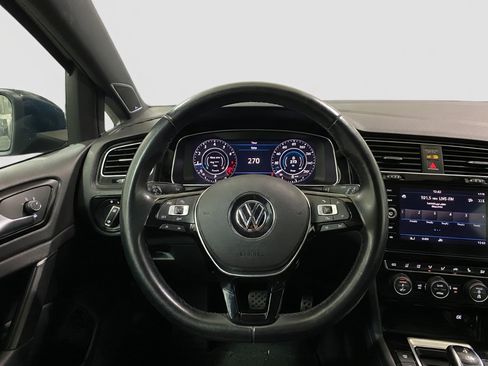 Used 2018 Volkswagen Golf R 4-Door AWD/4WD image 7