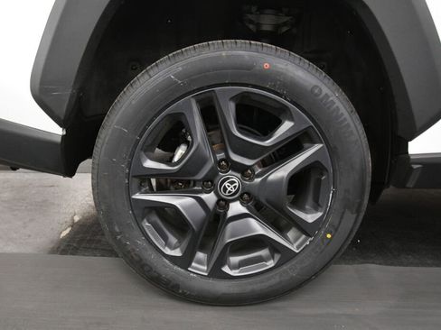 Used 2026 Toyota Corolla Cross L AWD/4WD image 30