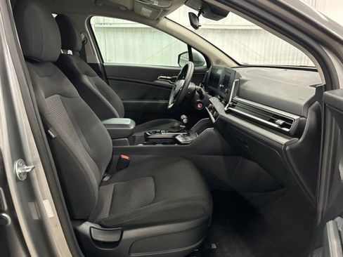 Used 2024 Kia Sportage LX AWD/4WD image 19