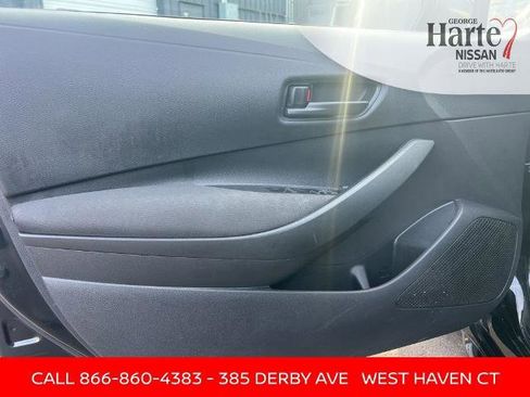 Used 2022 Toyota Corolla LE image 19