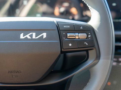 New 2026 Kia EV6 Light AWD/4WD image 19