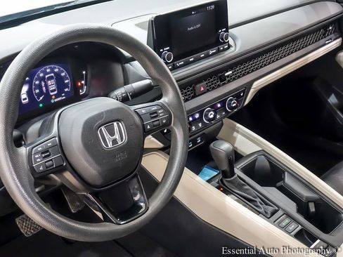 Used 2023 Honda Accord EX image 15
