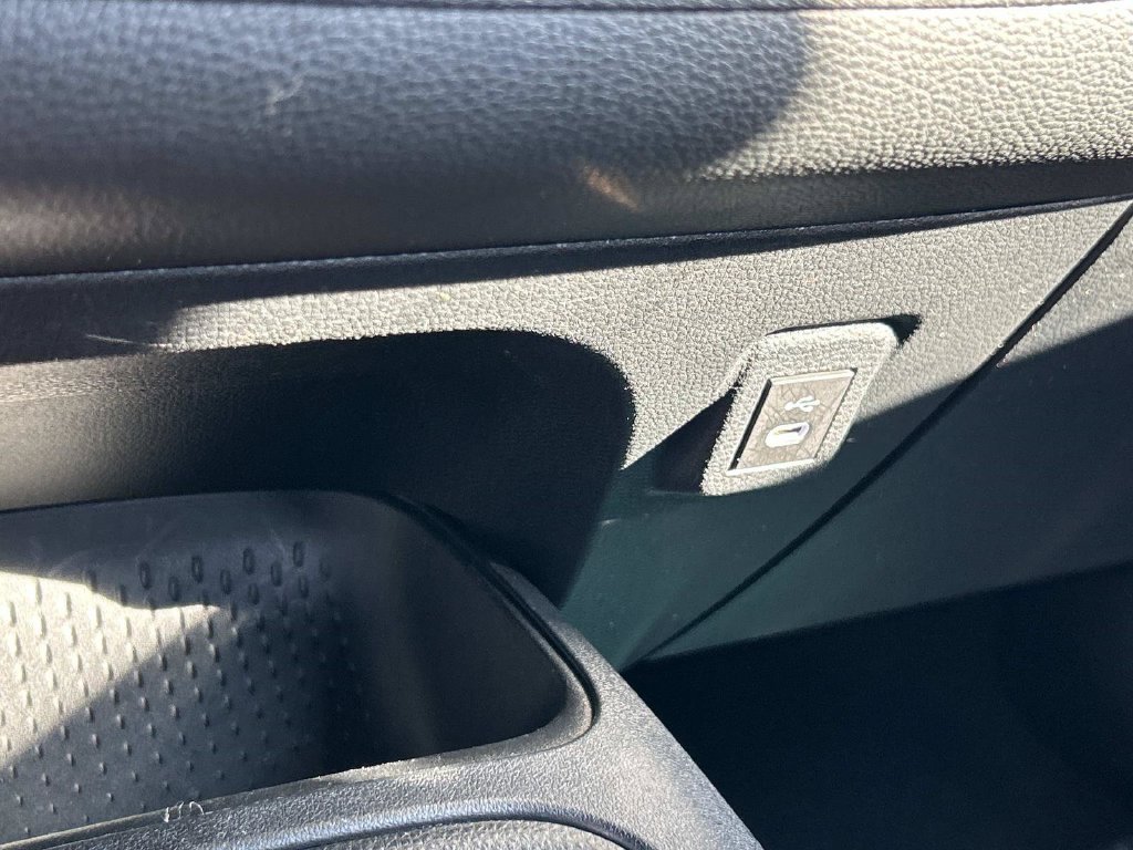 Used 2024 Toyota Corolla SE FWD image 38