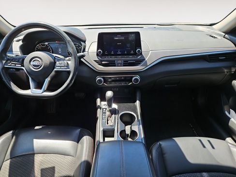 Used 2024 Nissan Altima 2.5 SR FWD image 10