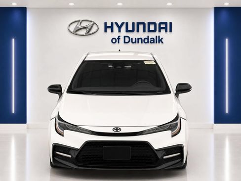 Used 2022 Toyota Corolla SE FWD image 3