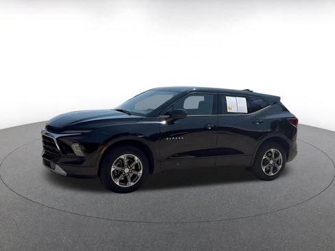 Used 2026 Chevrolet Blazer LT FWD image 7