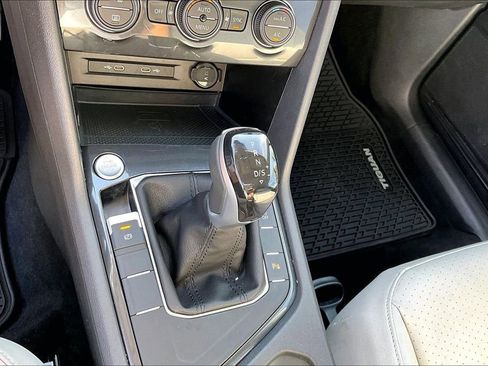 Certified 2021 Volkswagen Tiguan SE FWD image 28