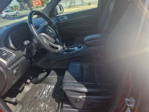 Used 2019 Jeep Grand Cherokee Limited w/ Luxury Group II AWD/4WD image 12