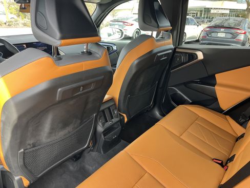 Used 2025 BMW X3 xDrive30i w/ Premium Package image 18