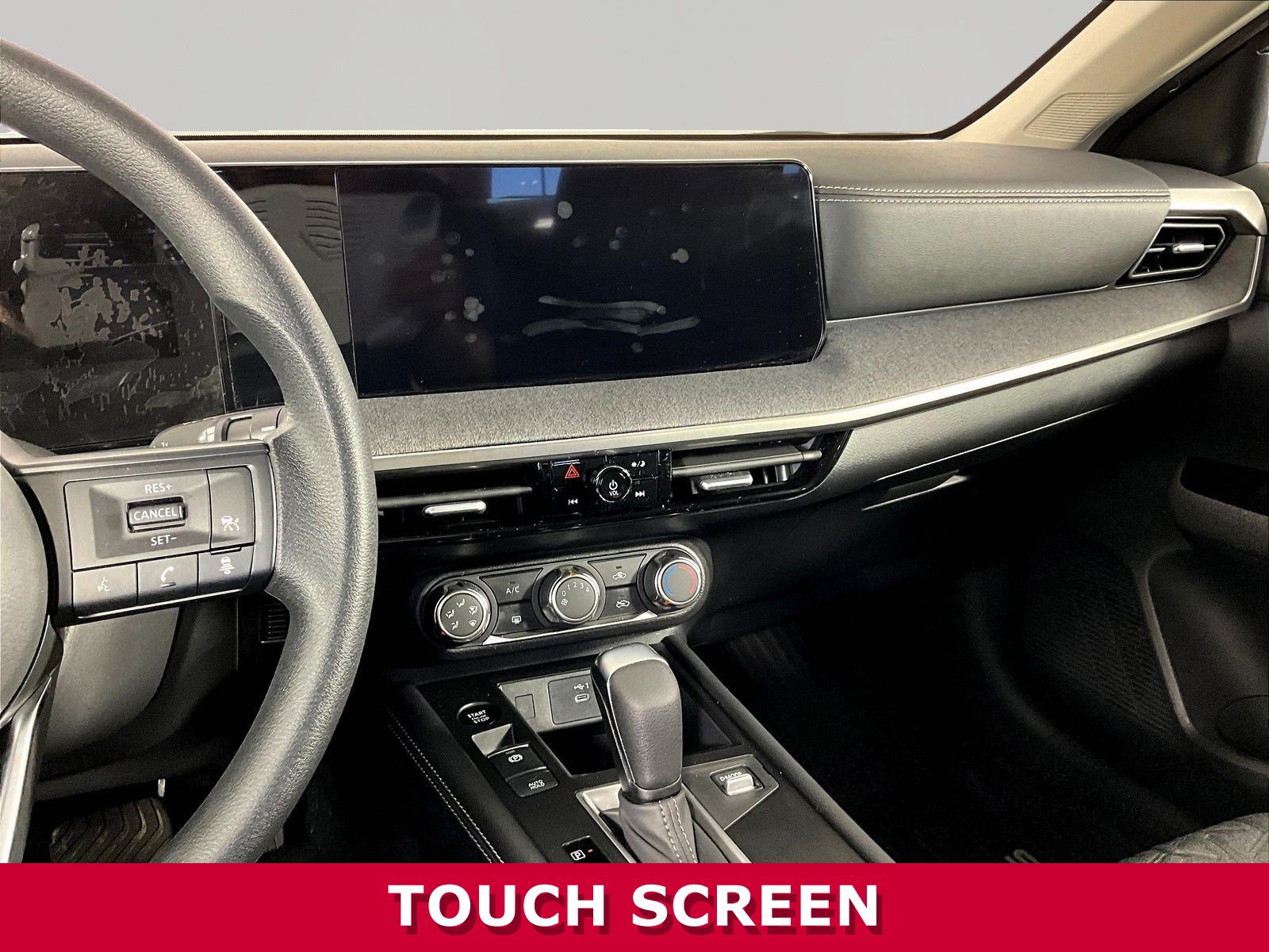 Used 2025 Nissan Kicks SV AWD/4WD image 9