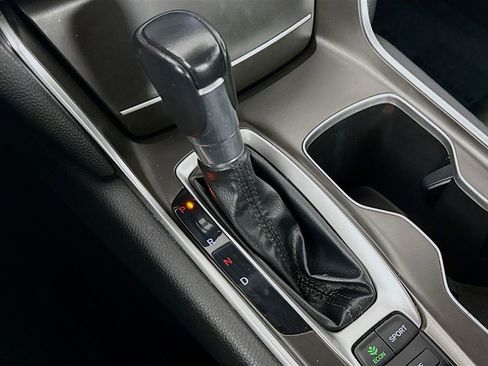 Used 2022 Honda Accord Sport image 16