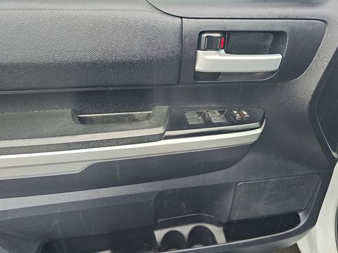 Used 2014 Toyota Tundra SR5 w/ TRD Off Road Package image 11