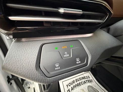 Used 2023 Volkswagen ID.4 Pro RWD image 28