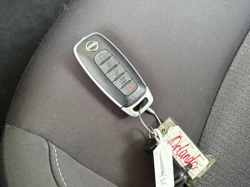 Used 2026 Nissan Altima 2.5 SV FWD image 21