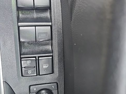 Used 2021 Toyota RAV4 XLE image 14