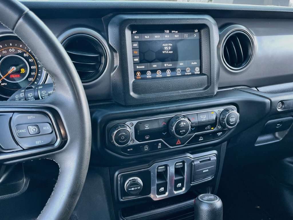 Used 2023 Jeep Wrangler Sport AWD/4WD image 14