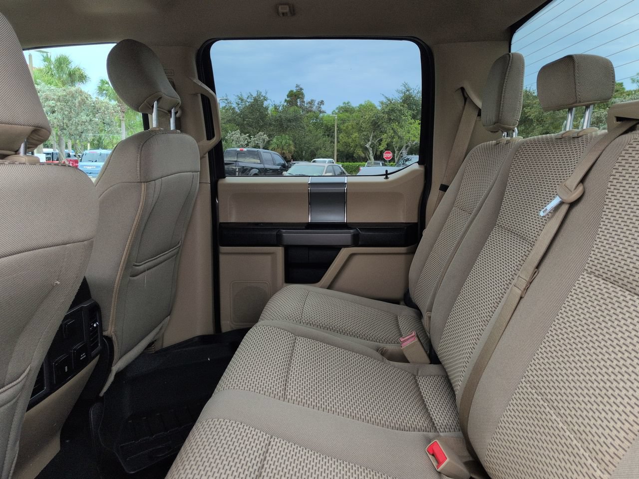 Used 2019 Ford F250 XLT w/ XLT Premium Package AWD/4WD image 14