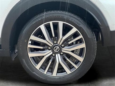 Used 2021 Nissan Kicks SV image 7