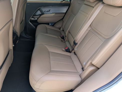 Used 2024 Land Rover Range Rover Sport SE image 14